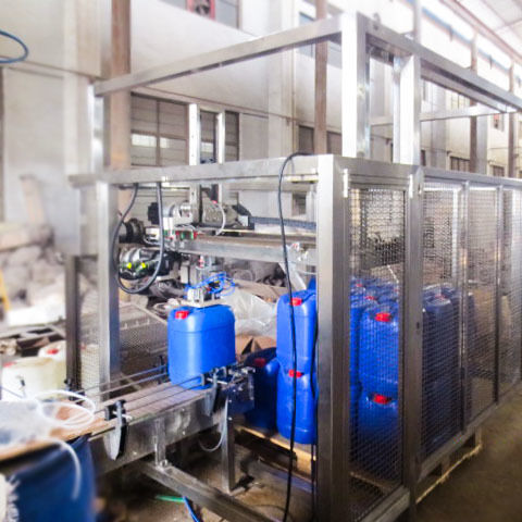 18-40L Electric Fully Automatic Chemical Liquid Jerry Can Filling Palletizing Wrapping Line 4-6 Head Motor Bearing Oil Plastic